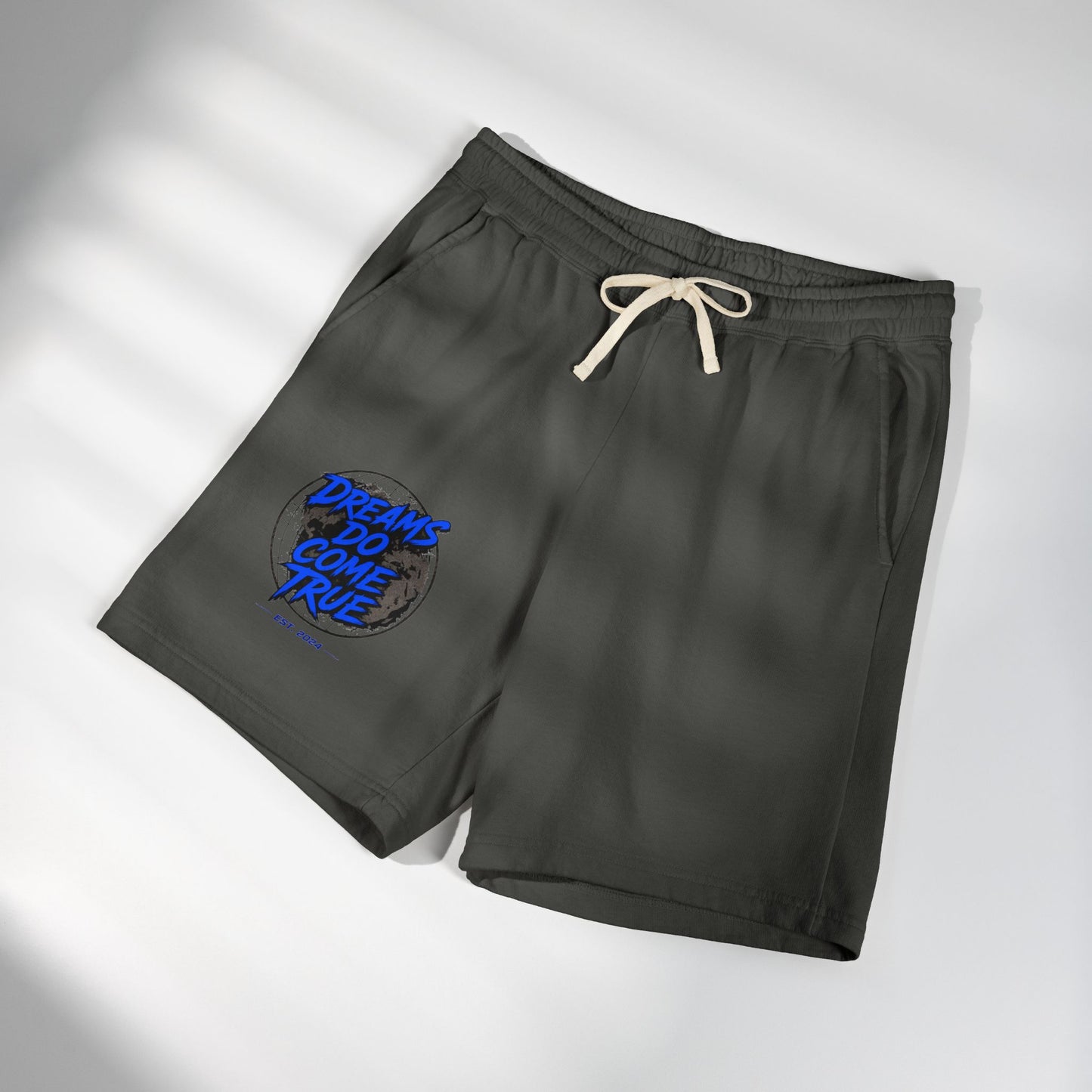 Dreams Do Come True globe graphic Shorts | Pink